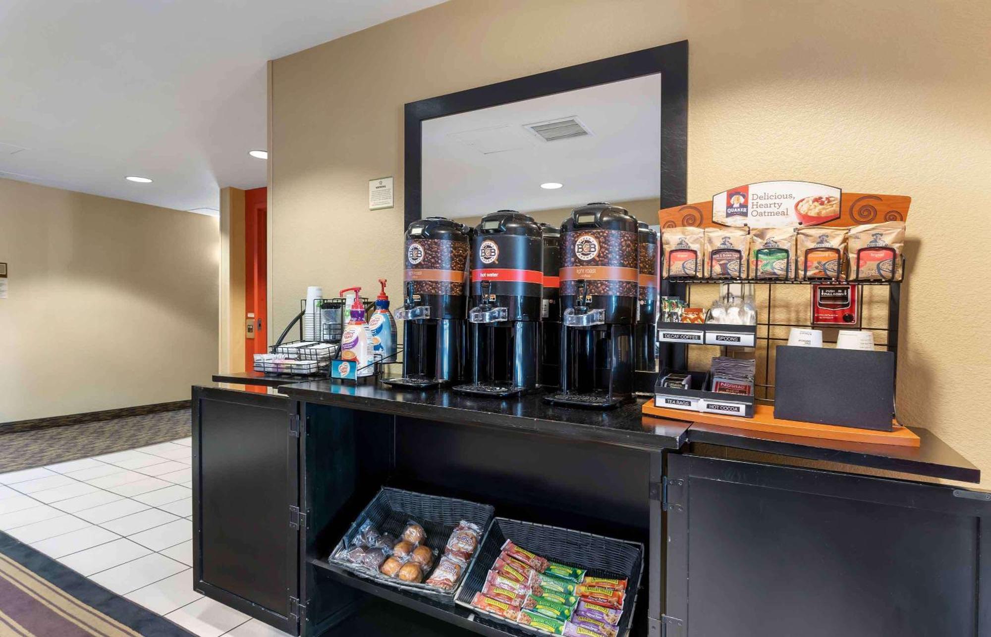 Extended Stay America Suites - Livermore - Airway Blvd Екстер'єр фото